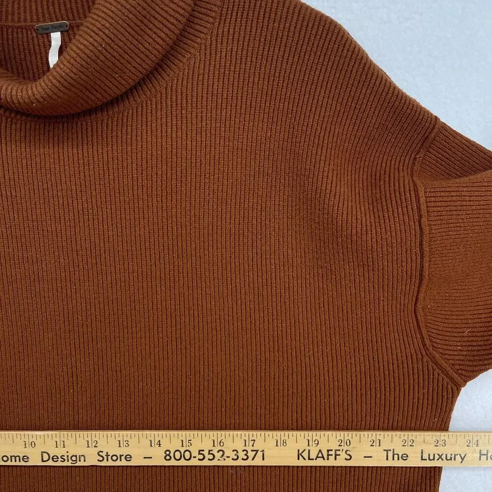 FREE PEOPLE Sweater M Softly Structured Tunic Ribbed Turtleneck Oversized Brown